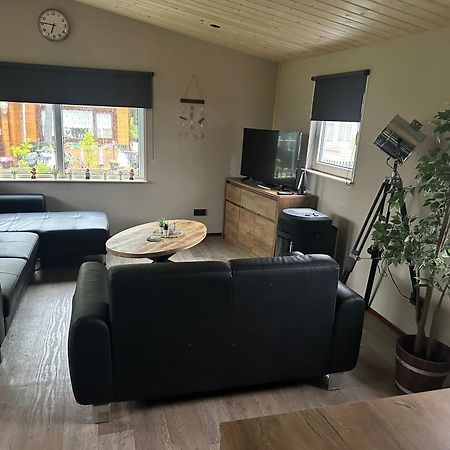 Bungalow Aan De Thoolse Kust Poortvliet Extérieur photo